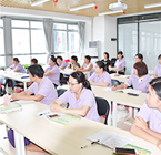月宝月嫂服务六大保障之专业培训